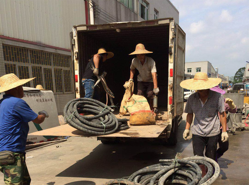 白鹭湖管理区一部件厂房地基出现下沉注浆加固
