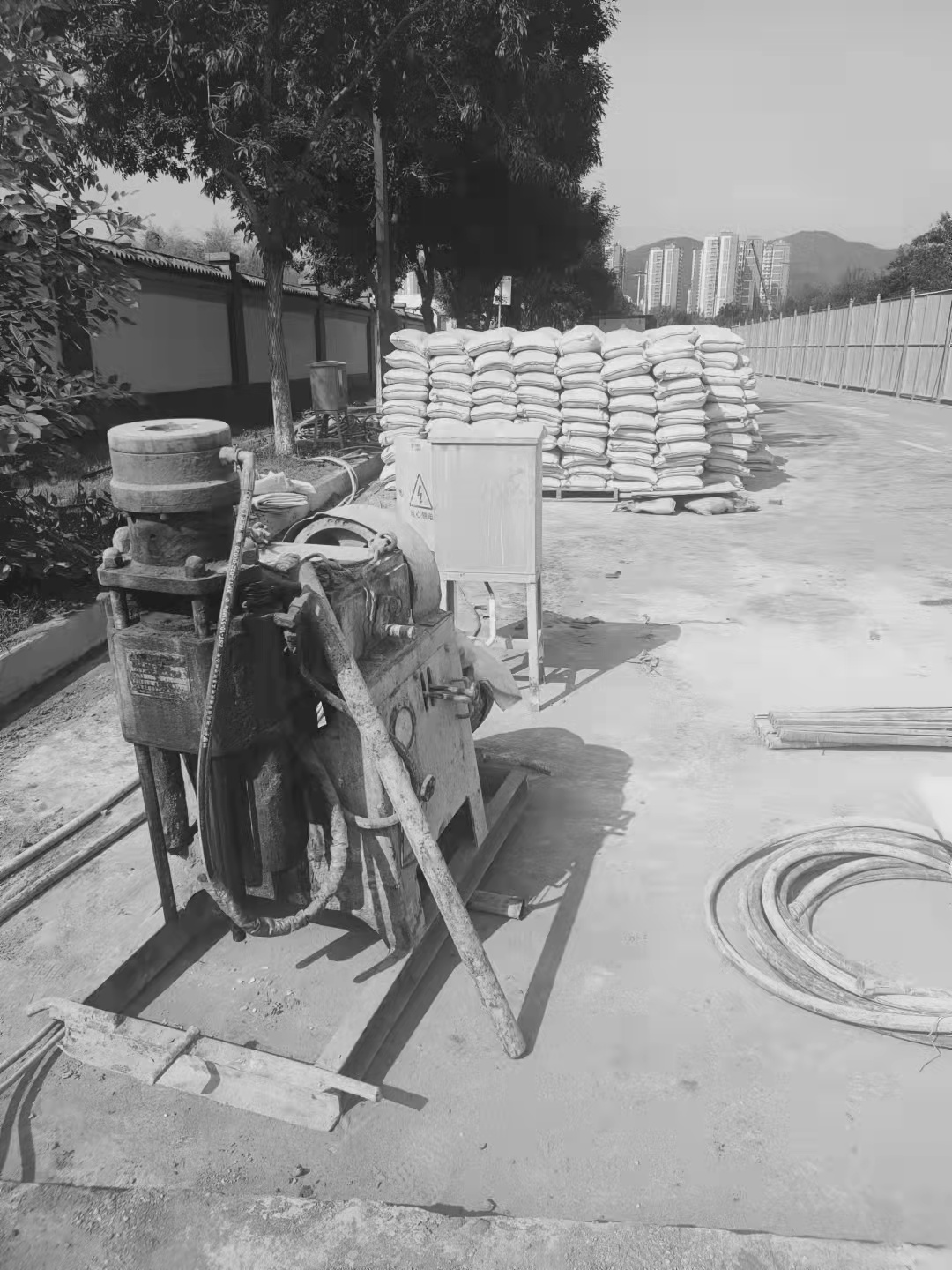 白鹭湖管理区场区重载车疑难路基处理方案